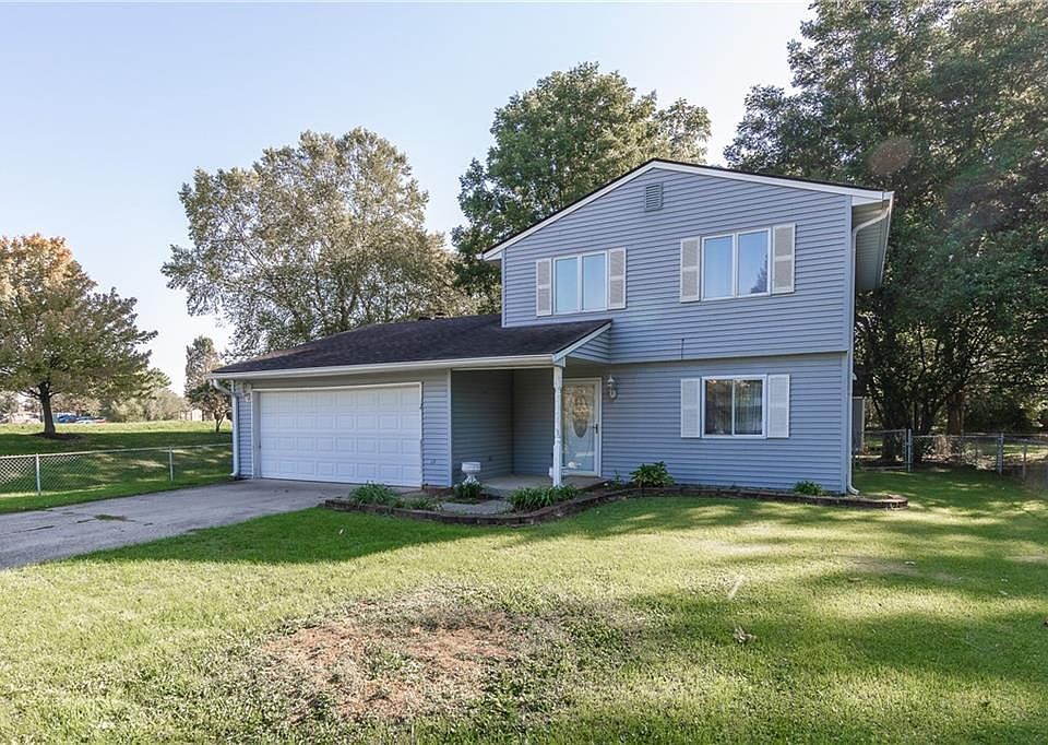1st image of 916 Meadow Ln