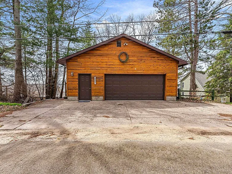 2301 E Lake Mitchell Dr #1 — Photo 2