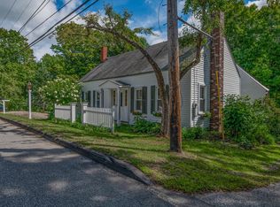 3 Kents Hill Rd, Wayne, ME 04284