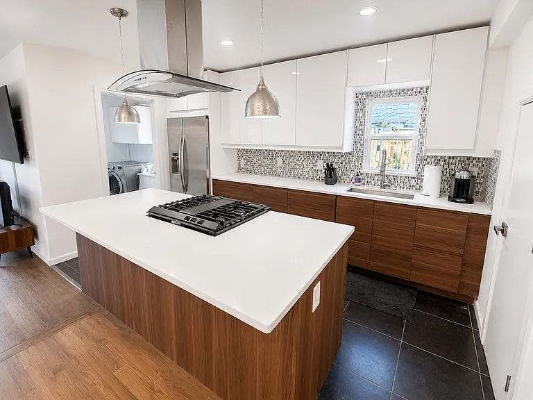 5210 Pershing St — Photo 11
