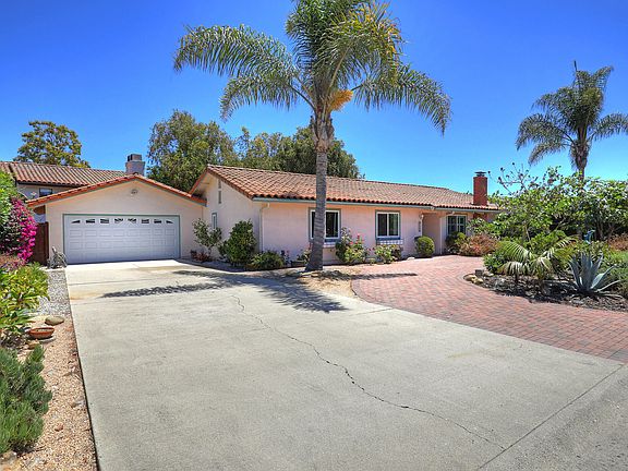 4th image of 2110 Cliff Dr