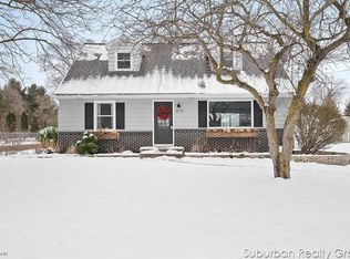 1024 Cypress Dr, Jenison, MI 49428