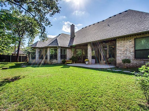 4th image of 112 Red Oak Dr
