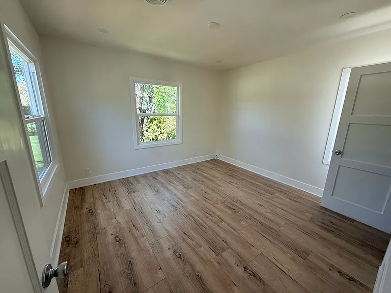 6254 Allott Ave — Photo 14