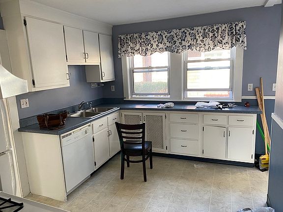 2nd image of 98 Highland Ave #1