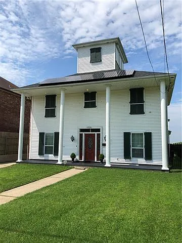 1528 Cherokee Ave — Photo 2