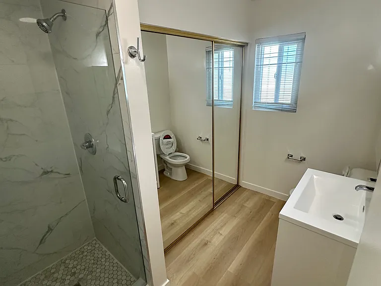 The Reef Apartments — Photo 33