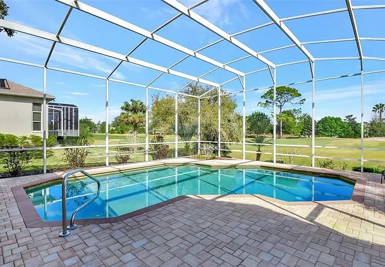384 Caddie Dr — Photo 4