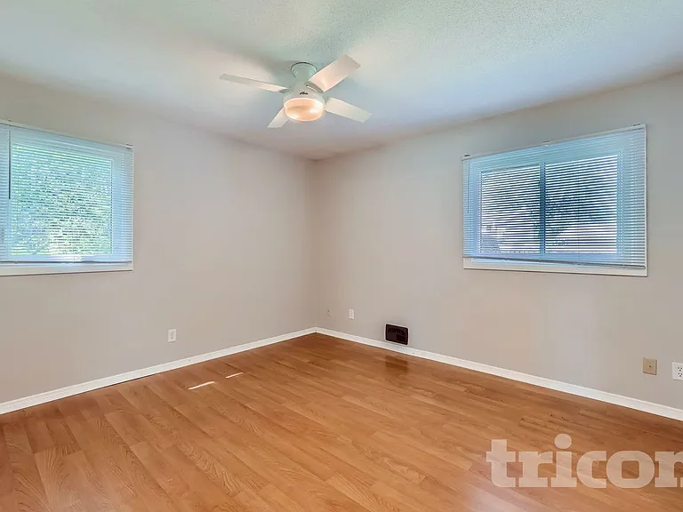 2505 Kennelly Ct — Photo 9