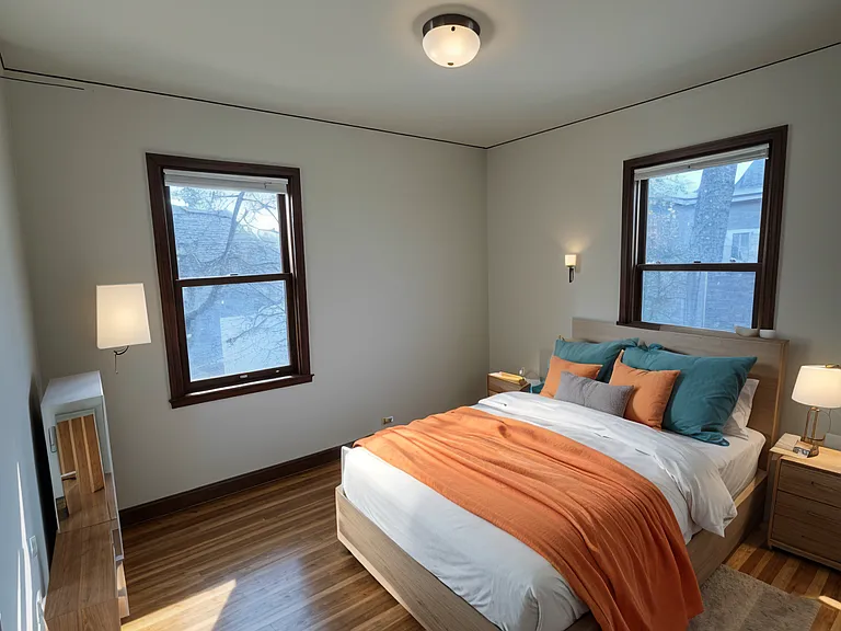 1994 Saint Clair Ave #6 — Photo 2