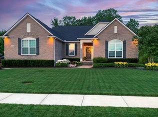 54146 Curtis Lake Dr, Chesterfield, MI 48051