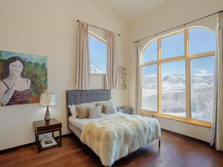 2310 Juniper Hill Dr — Photo 4