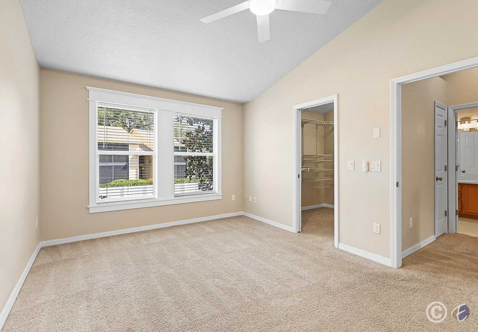 109 Woodknoll Place — Photo 4