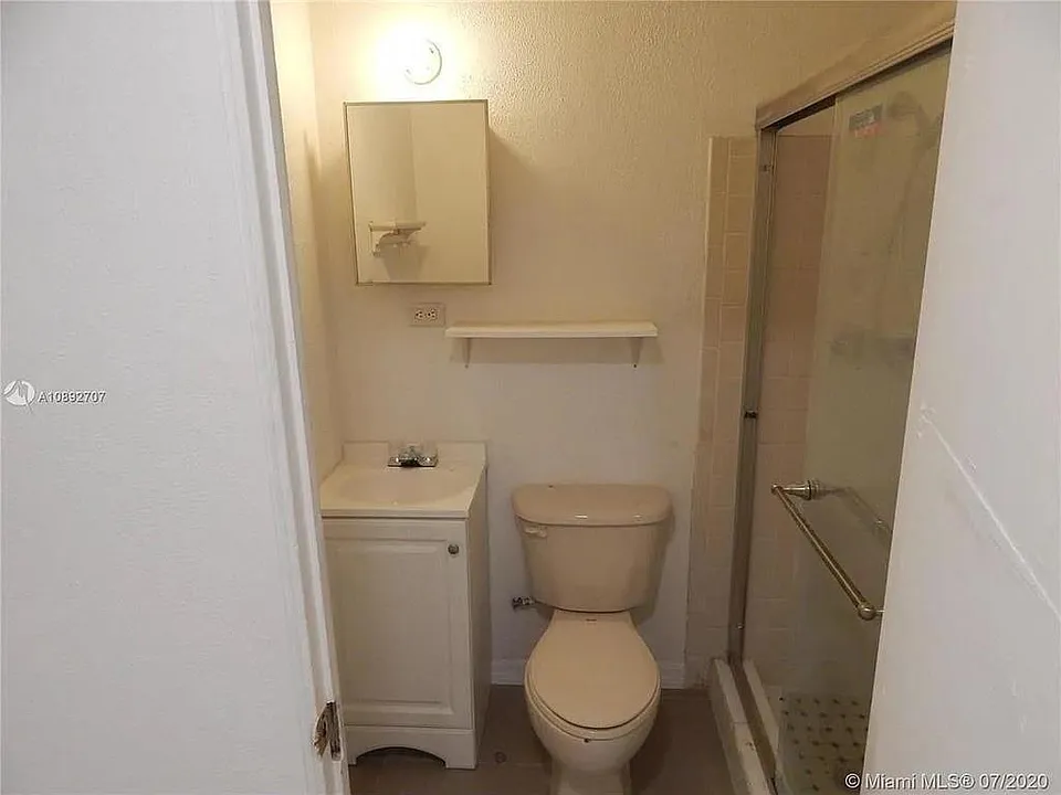 1111 N 25th Ave
