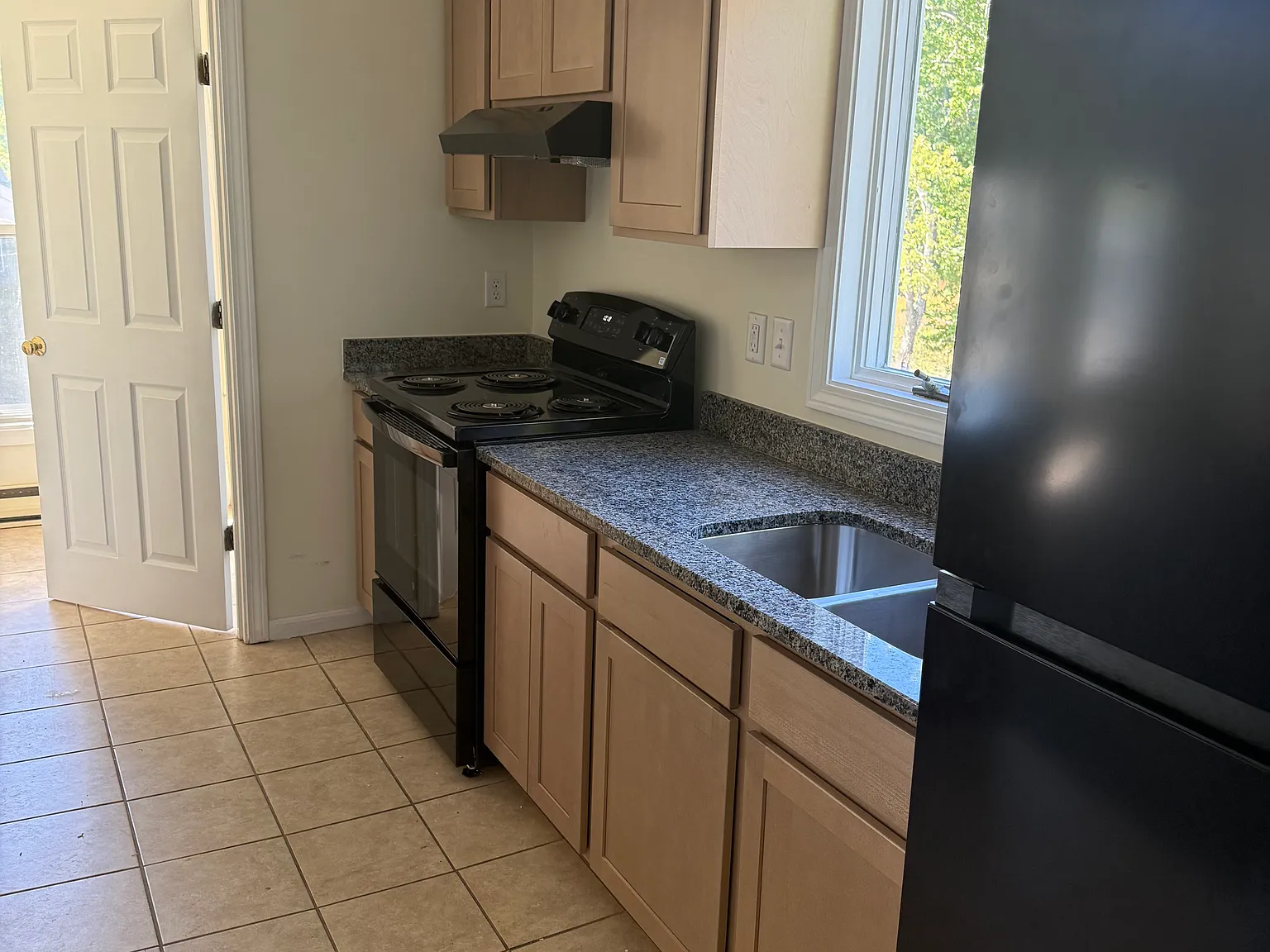 2 bed, $1,800 — Photo 3
