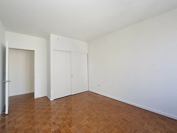 4th image of 33 W End Ave APT 7G
