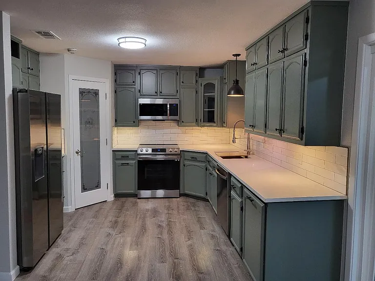 6912 Meadowbrook Dr — Photo 4