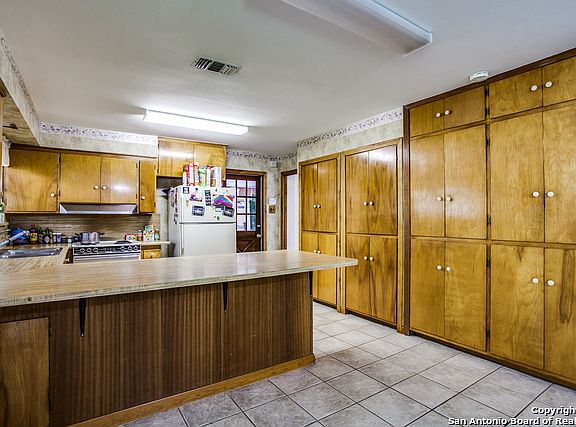 5th image of 200 Atwater Dr