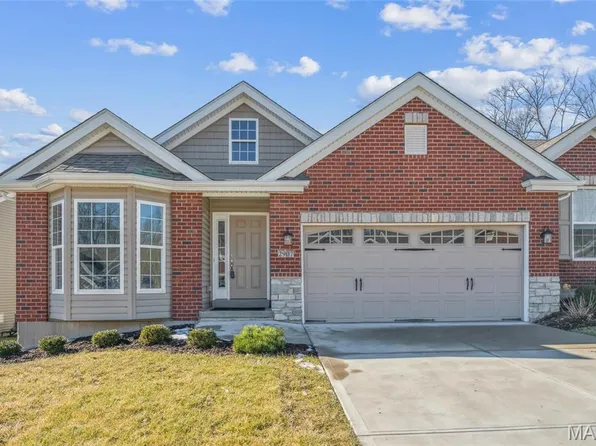 2907 Strawberry Ridge Dr, Arnold, MO 63010