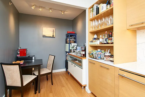 Sold by Nest Seekers International | media 6