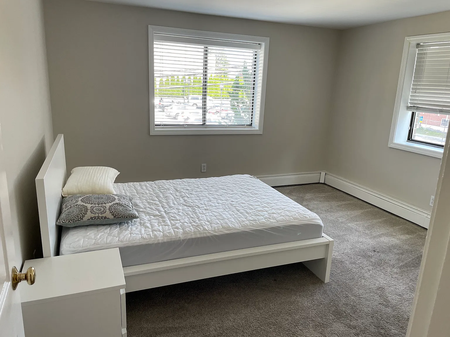 2 bed, 812 sqft, $2,600 — Photo 2