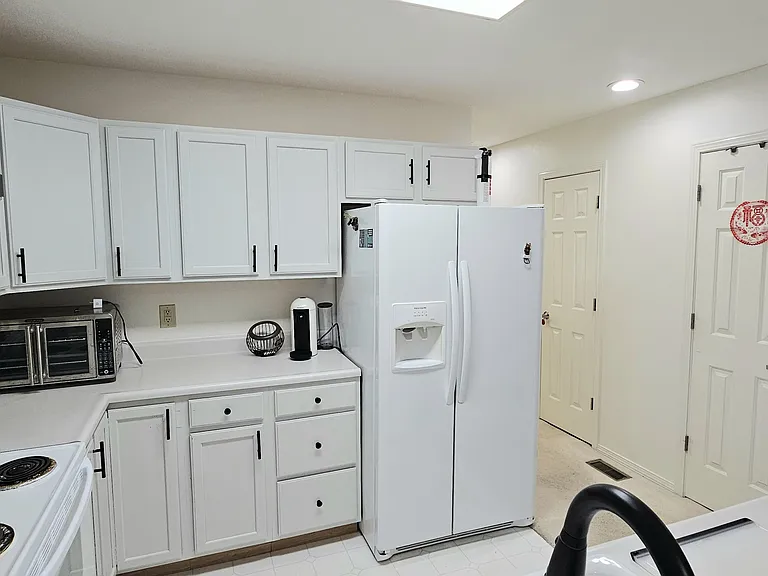 3838 S Claybridge Dr — Photo 8