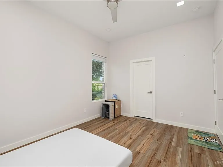 2041 Lake View Dr #5 — Photo 6
