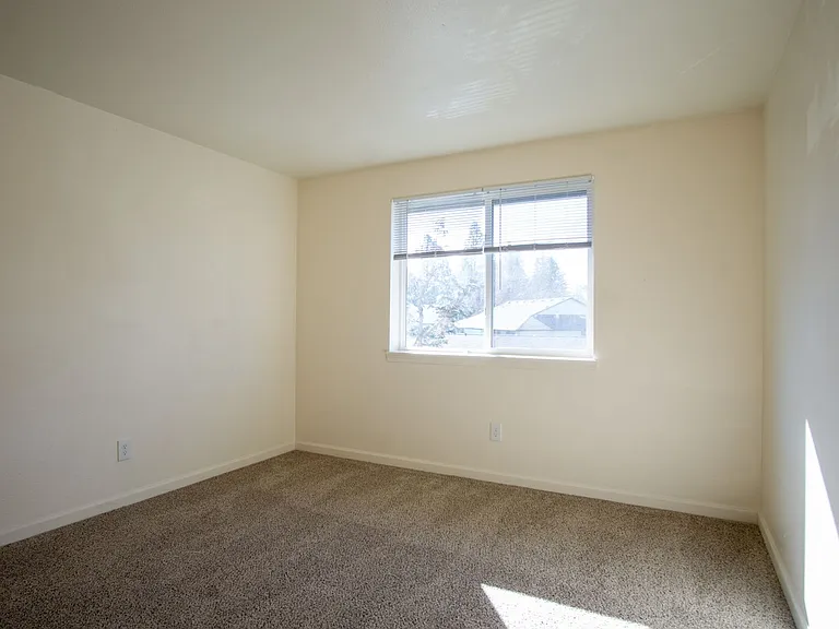 147A - Park Place Apartments — Photo 17