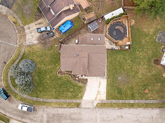 5th image of 6499 Larch Ct