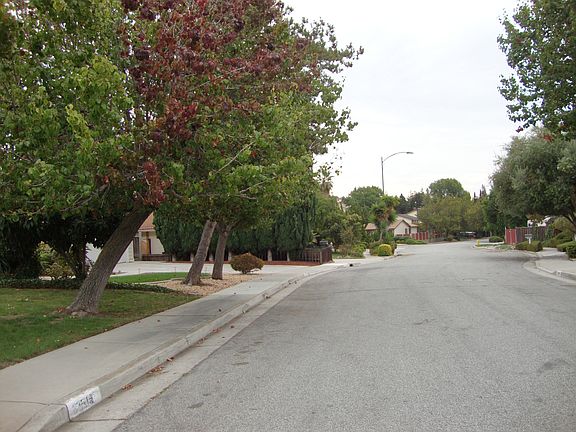 3rd image of 3514 Pinnacle Ct