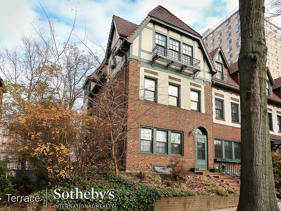 1st image of 400 Burns St #1