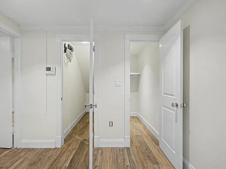 106 Bedford Ave #1R — Photo 8