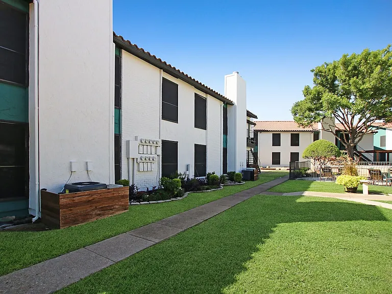 Athena Apartments — Photo 15