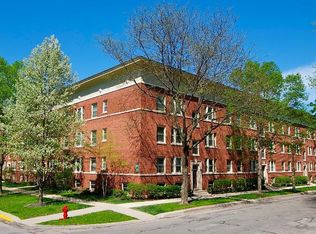 228 Pleasant St APT 2, Oak Park, IL 60302
