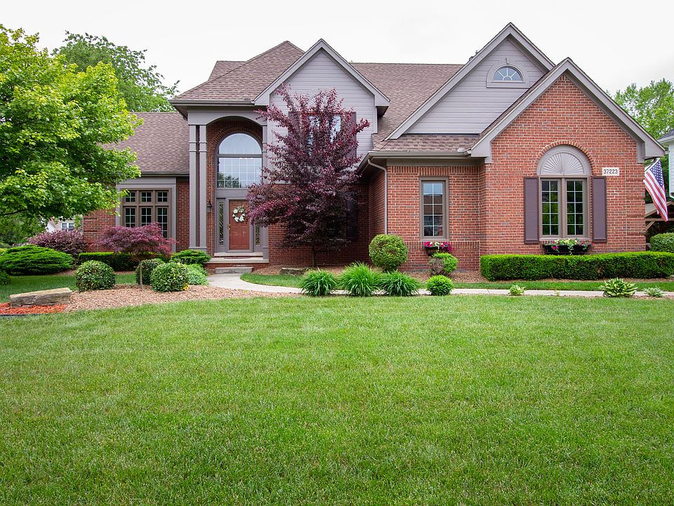 1st image of 37223 Seabrook Dr