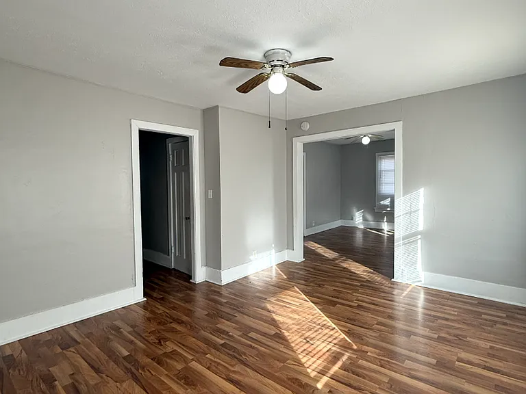 1911 Park Ave — Photo 9