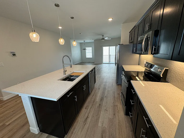 613 Chimney Rock Ln #C — Photo 5