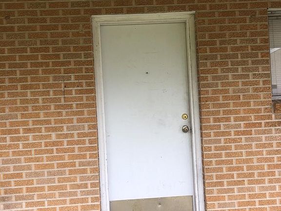 5th image of 411 Ash St #A