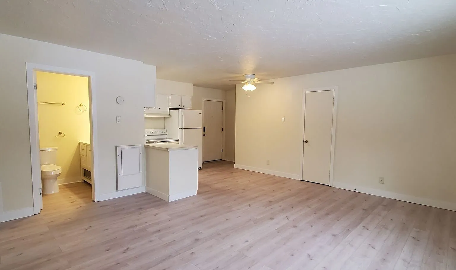 Affordable Main Level 2 Bed, 1 Bath Unit — Photo 3