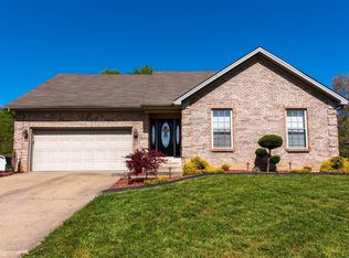 12404 Hedgeapple Way, Louisville, KY 40272