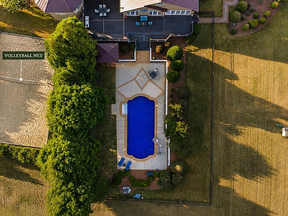 3rd image of 2601 Littleleaf Ln