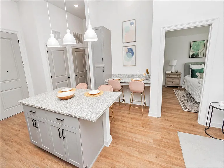 Dawson Park Apartments — Photo 7