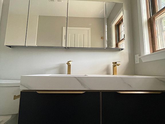 3rd image of 4816 Butterworth Pl NW