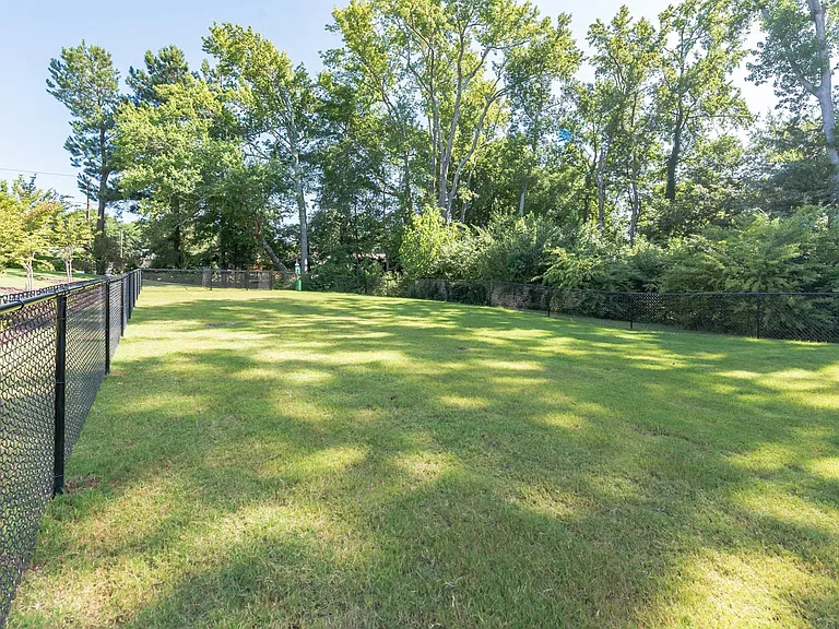 Covey Homes Addison — Photo 14