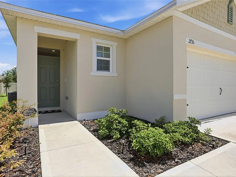 2735 Numa Falls Ave — Photo 3
