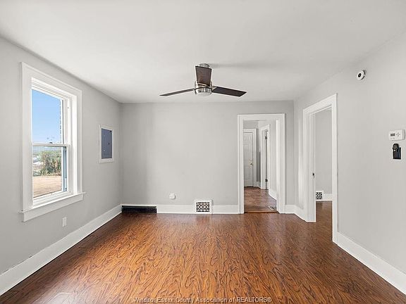 5th image of 1044 Parent Ave
