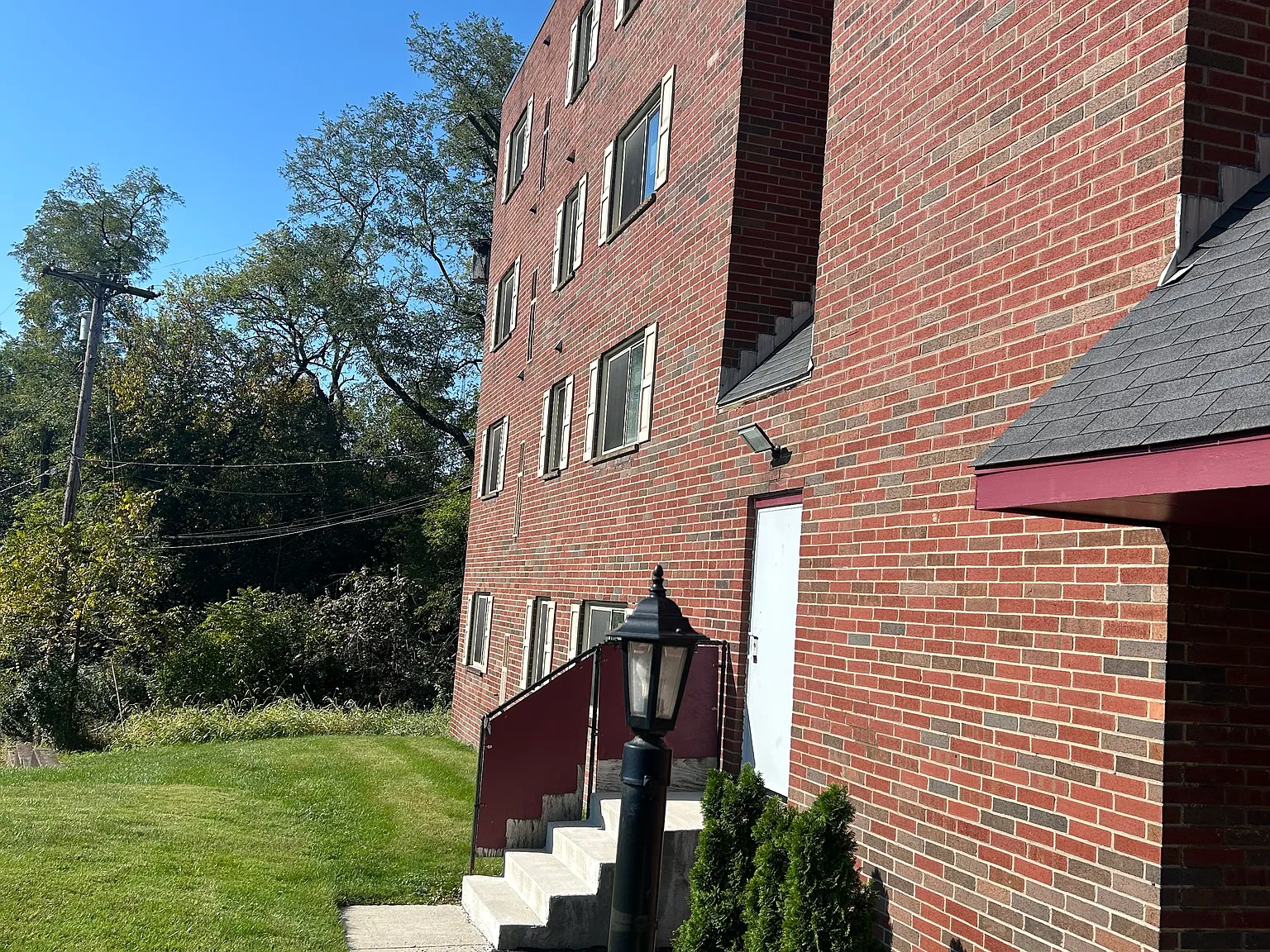 3301 Beechwood Blvd — Photo 1