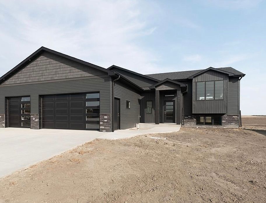 2nd image of 4005 Nickel St