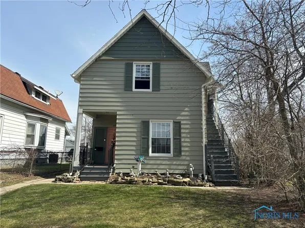 203 Oak St, Rossford, OH 43460