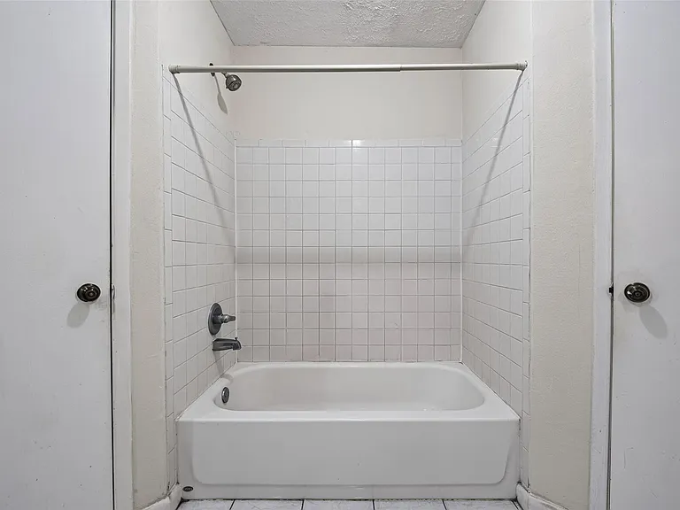 6603 Grandvale Dr — Photo 38